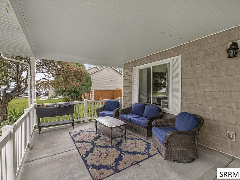 4224 Forest Glen Dr photo 5