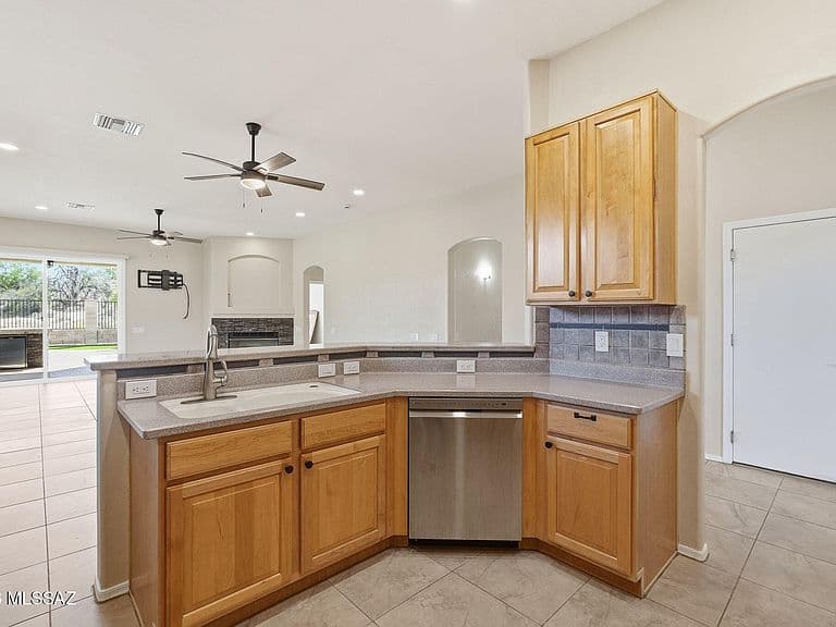 2453 W Hidden View Pl photo 4