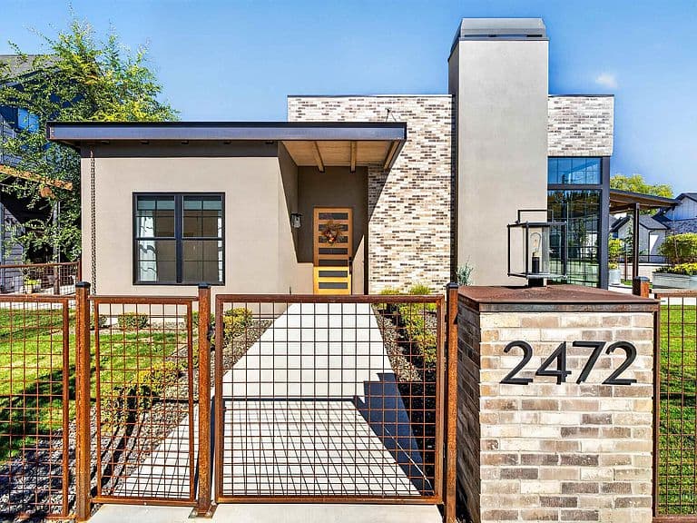 2472 W Rustic Frg photo 1
