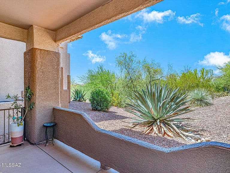 655 W Vistoso Highlands Dr photo 1