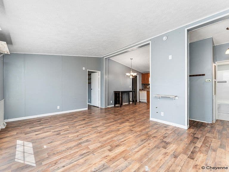 809 Sunridge Dr photo 3