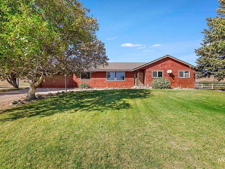 4296 W Arrow Head Dr photo 1