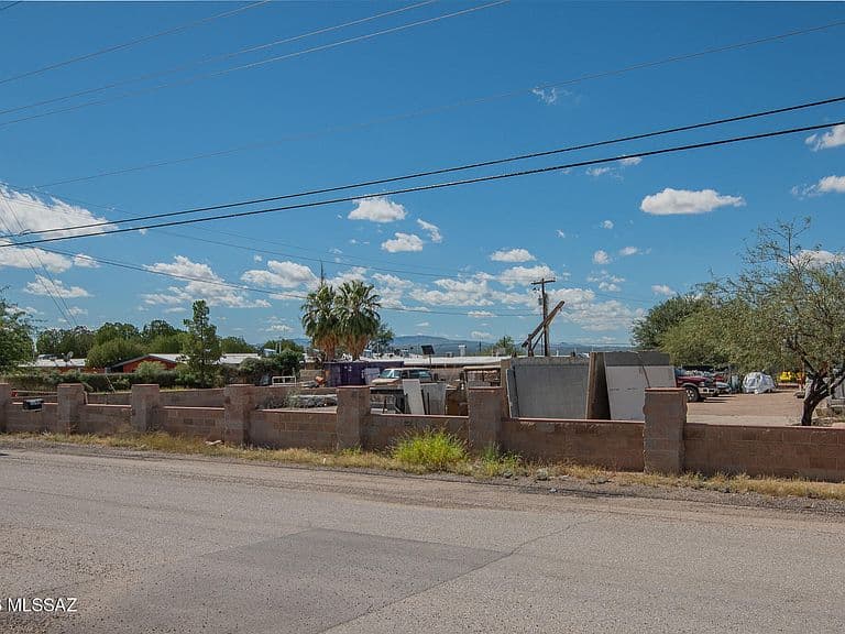 8840 S Nogales Hwy photo 3