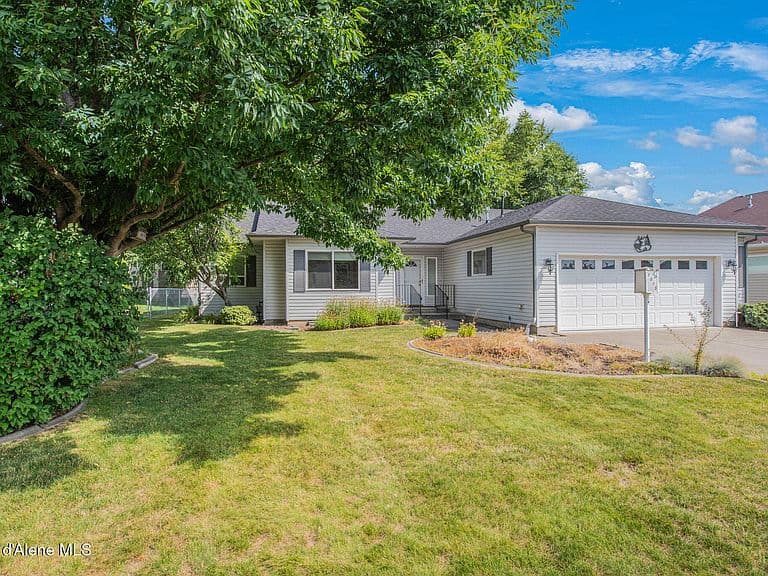 1015 W Fairview Dr photo 1