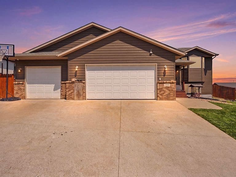 1106 Lennon Ln photo 1
