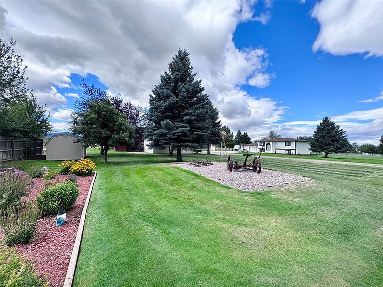 3463 Birkland Dr photo 3