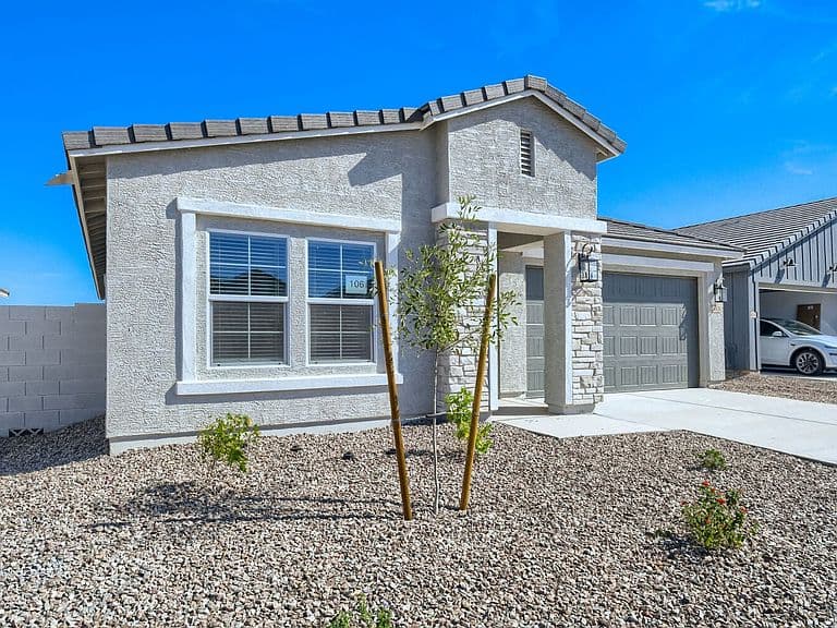 36926 W Nina St photo 1