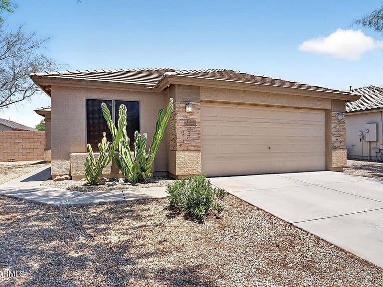 11106 E CATALINA Avenue photo 1