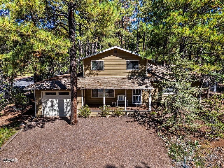 696 E Woodland Lake Rd photo 1