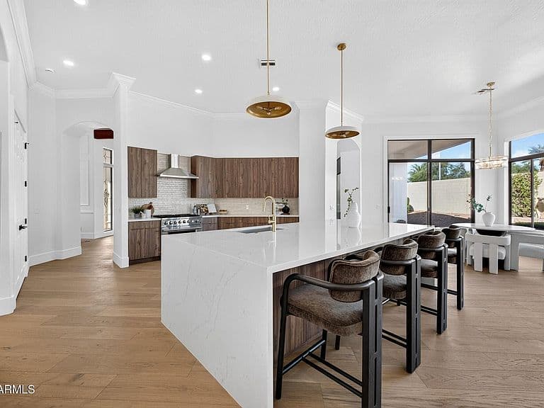 1961 S SANTA ANNA Drive photo 1