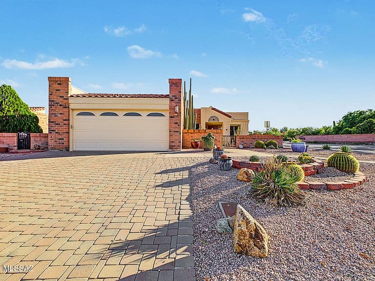 991 W Rio Guaymas photo 3