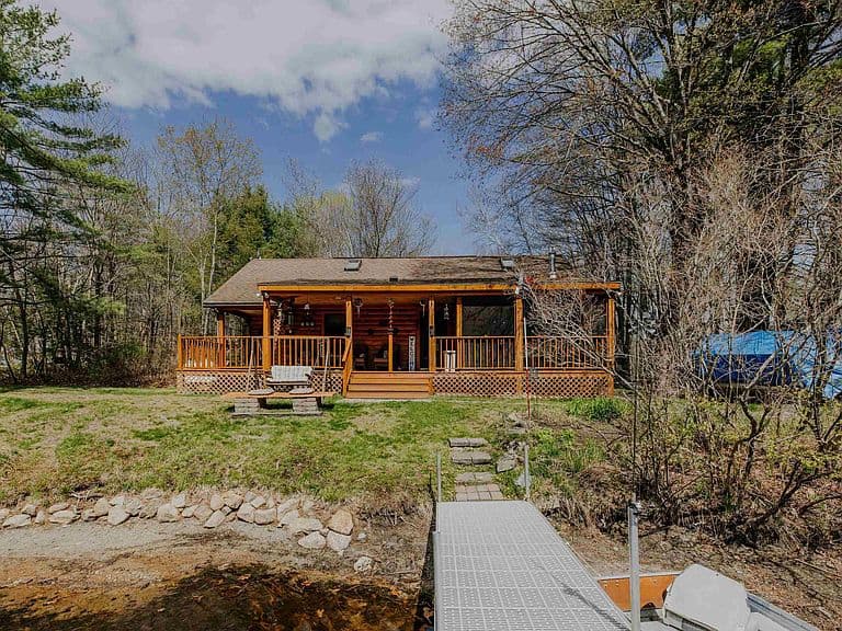 43 Moccasin Trail photo 3