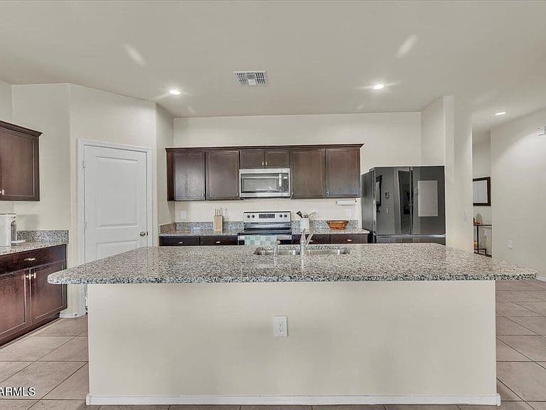 24609 W Raymond Street photo 4