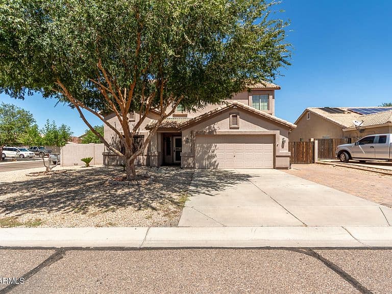 1614 E VERNOA Street photo 2