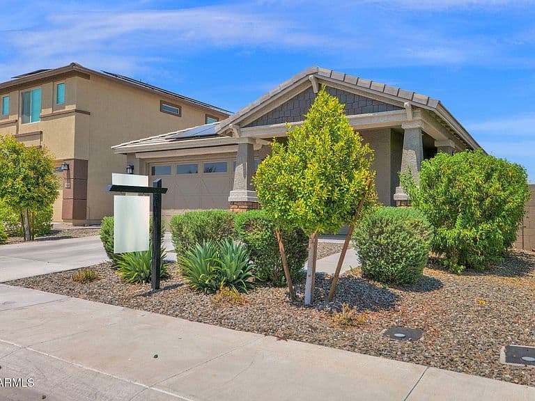 19134 W SOLANO Drive photo 3
