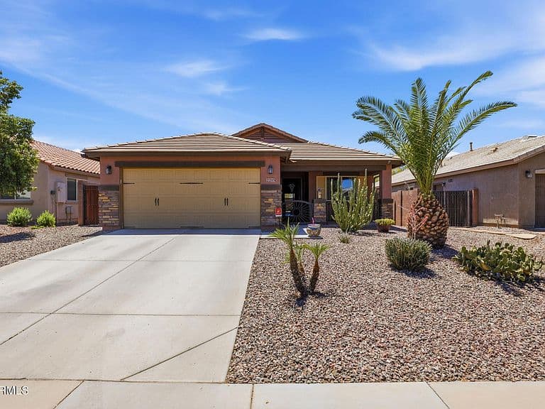 2215 E HAZELTINE Way photo 1
