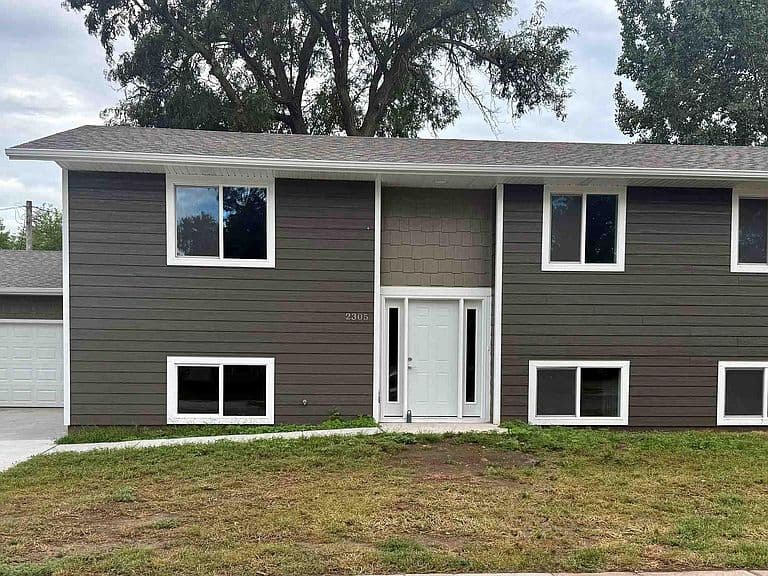 2305 W Rice St photo 1
