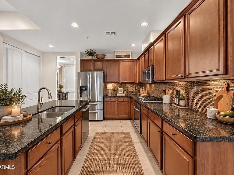 36600 N CAVE CREEK Road #A7 photo 3