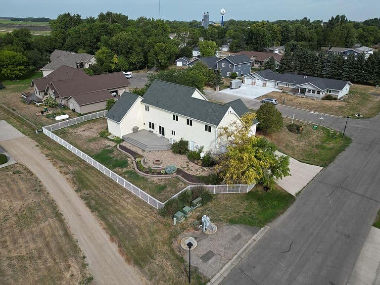 210 Hackberry Ct photo 5
