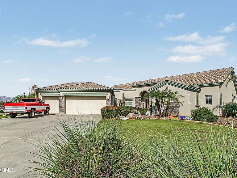 18422 W MONTEBELLO Avenue photo 5