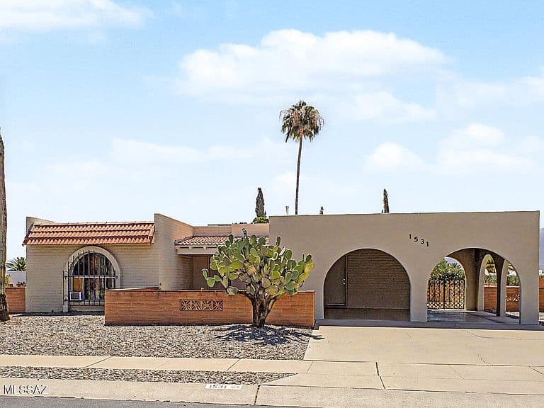 1531 S San Carla photo 1