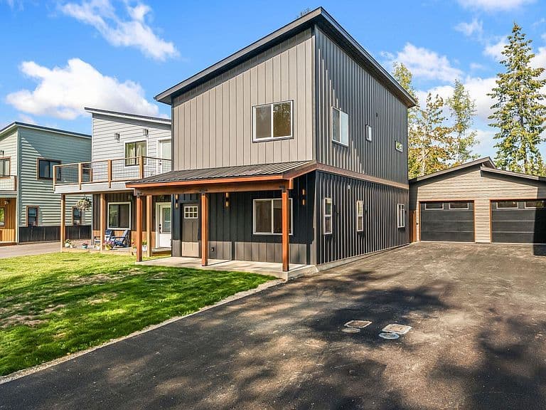 140 Carnelian Ave photo 1
