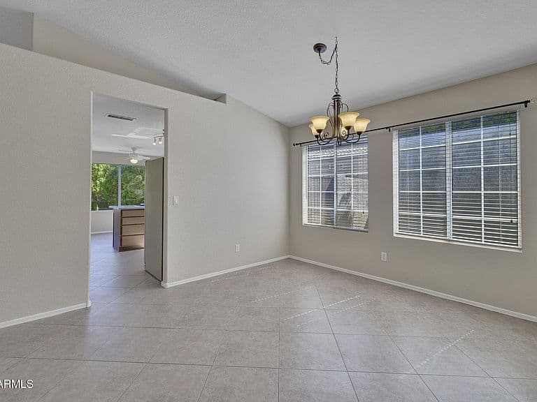 10722 W IRMA Lane photo 5