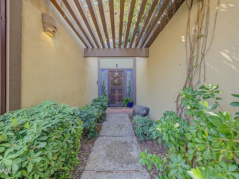 721 E GARDENIA Drive photo 2