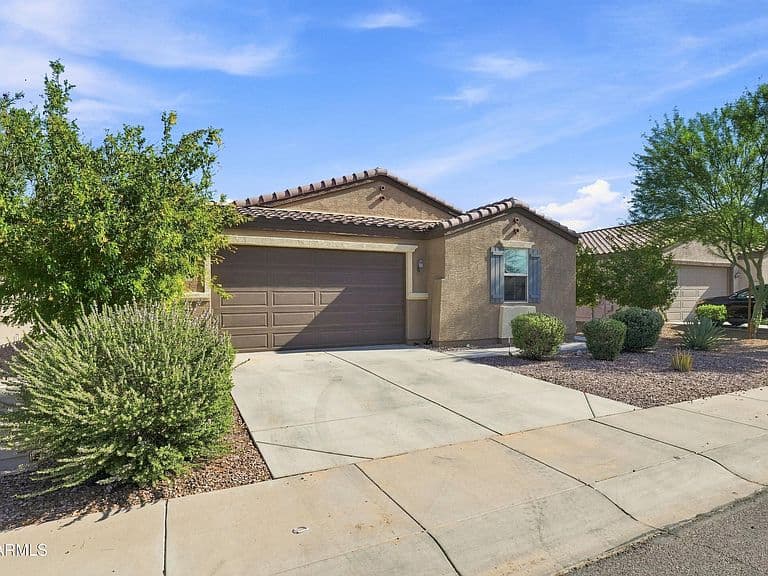 25650 W EUCLID Avenue photo 2