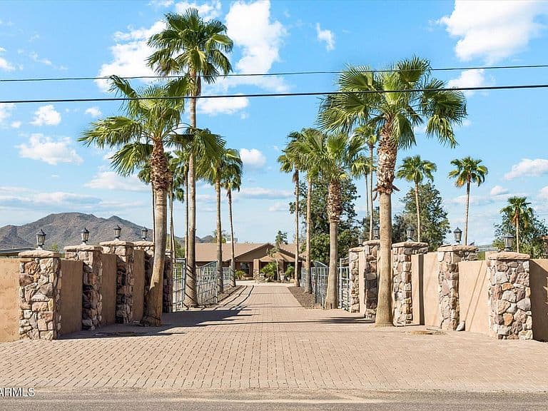 1440 W Irvine Road photo 3