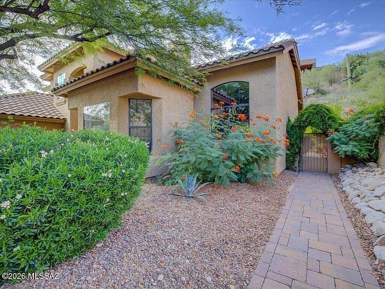 1611 E Sonoran Desert Dr photo 5