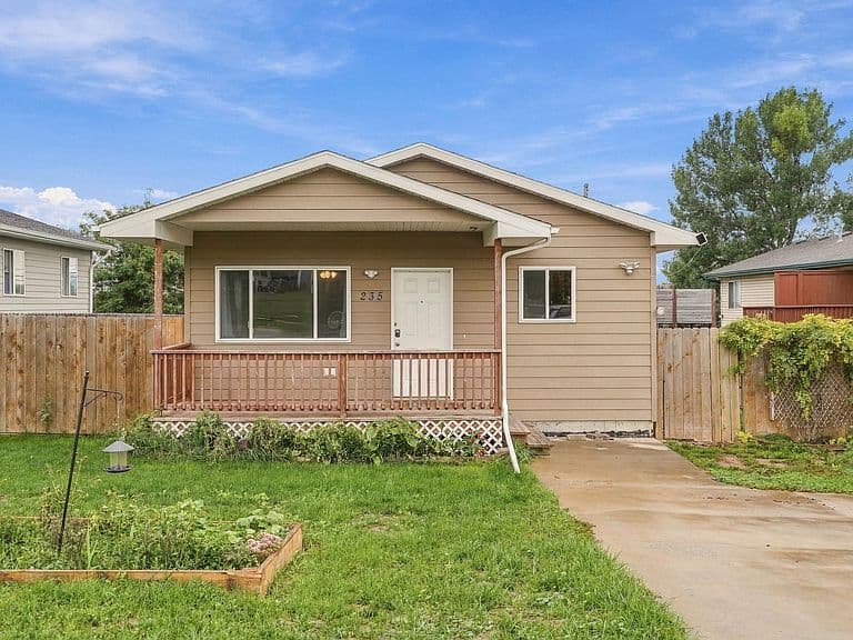 235 Lindbergh Ave photo 1