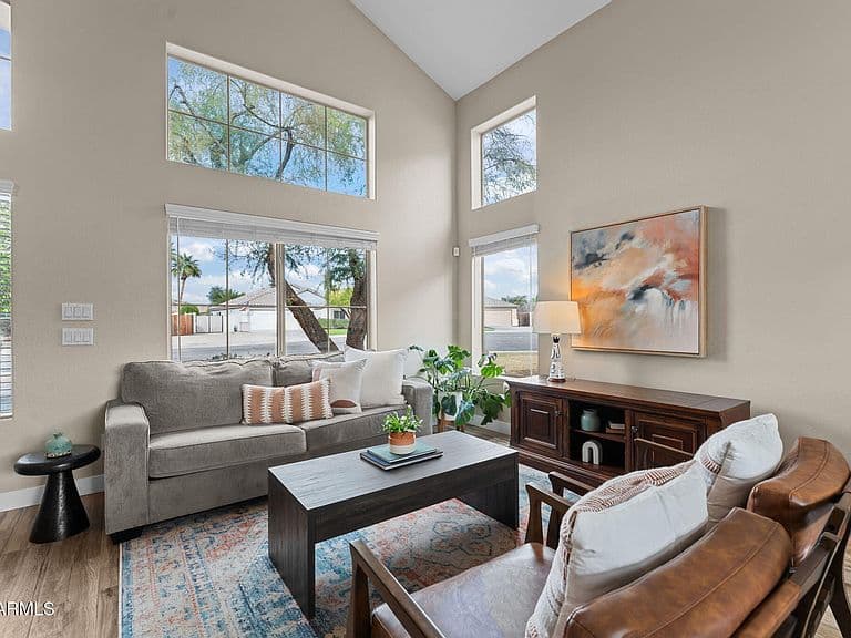 2305 E Cherry Hills Pl photo 3