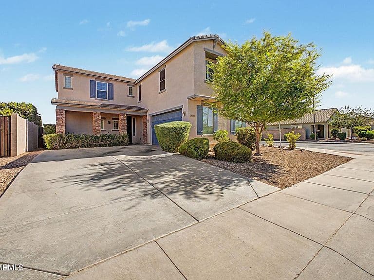 18393 W BRIDGER Street photo 1