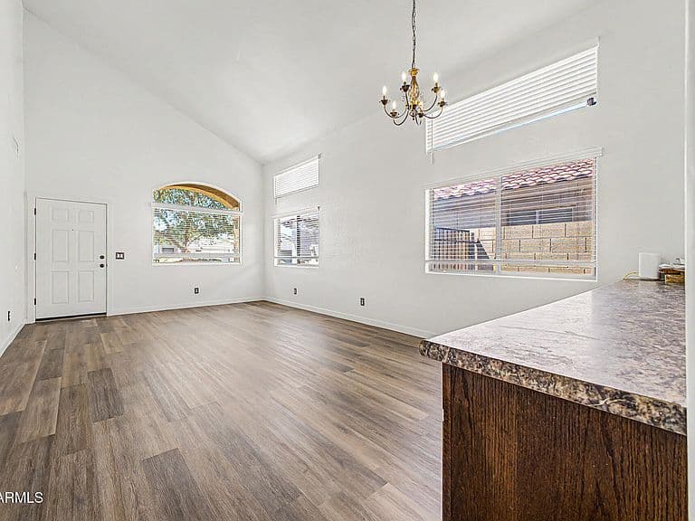 45592 W RAINBOW Drive photo 3