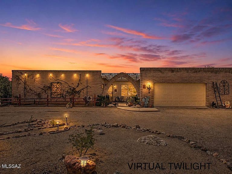 1541 W Daybreak Cir photo 1