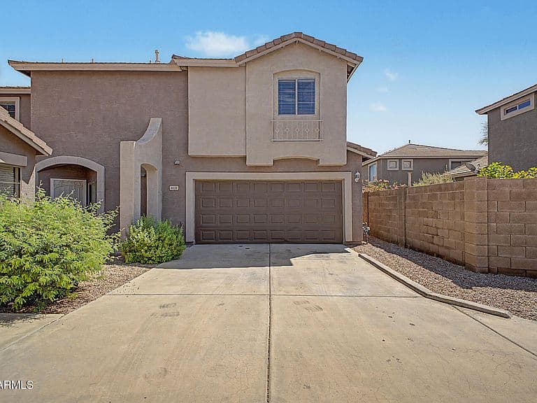 4038 E MELINDA Lane photo 3