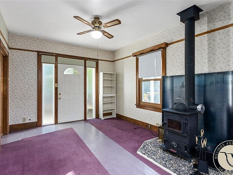 131 Burlington Ave photo 4