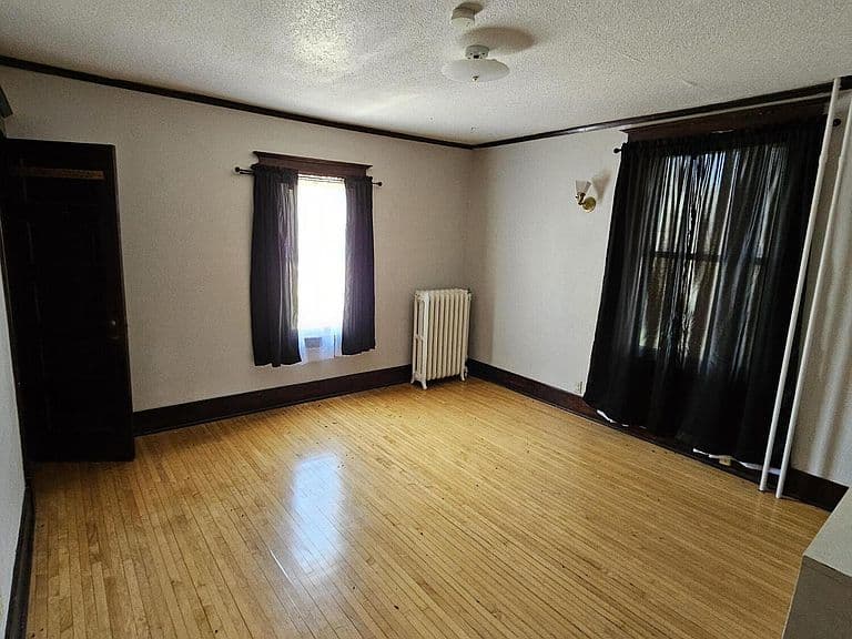 413 E B Ave photo 5