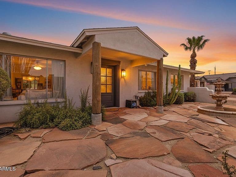 8320 E BUENA TERRA Way photo 1