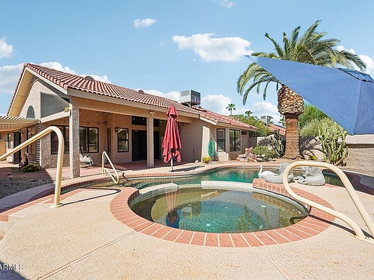 13318 W LA TERRAZA Drive photo 2