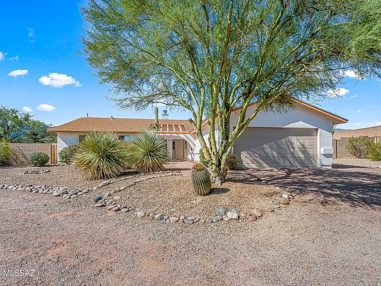 9801 E Prospect Ln photo 1