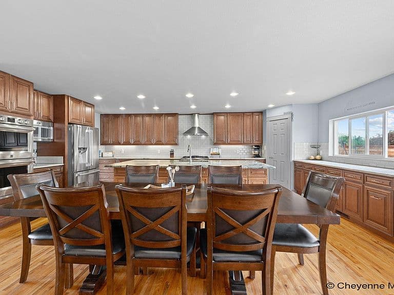 532 Cornell Ln photo 3