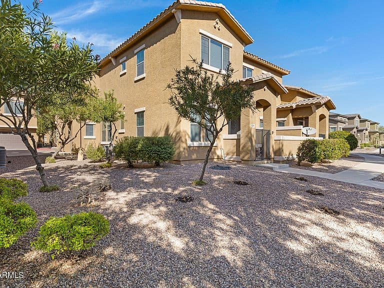 15240 N 142ND Avenue #2111 photo 1