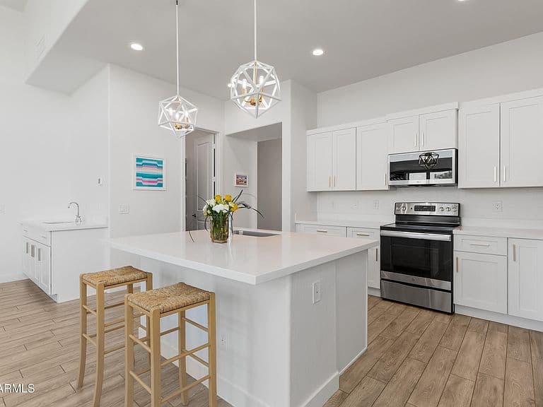 13940 E Sand Flower Drive photo 3