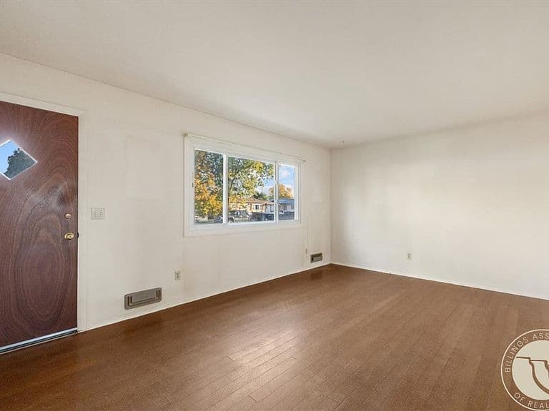 4234 Murphy Ave photo 2