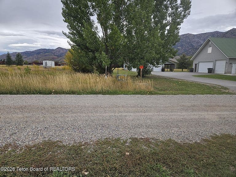 492 Blue Lake Circle photo 1