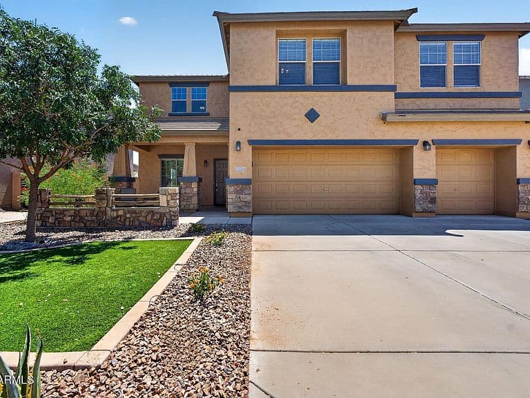 837 E VOLK Lane photo 1