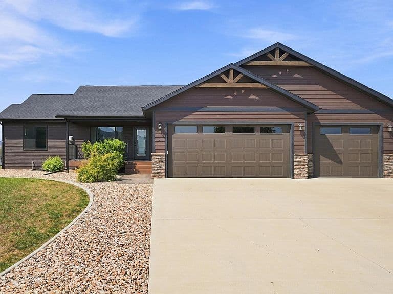 1011 Mac Ln photo 1