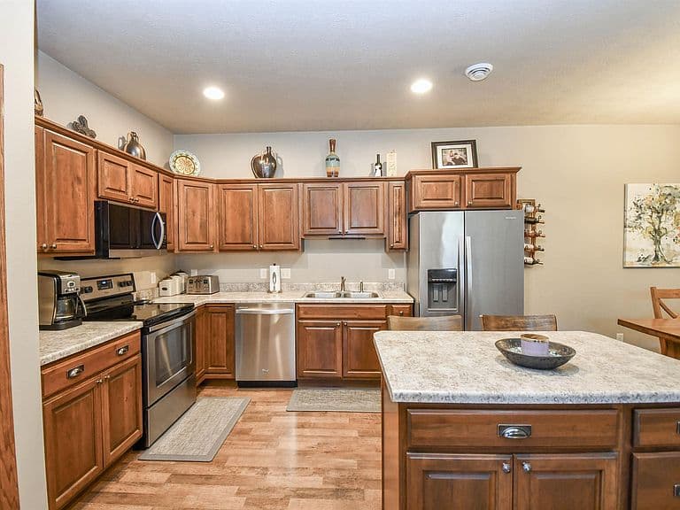 4331 W Shipton St photo 3